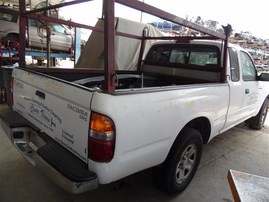 2002 Toyota Tacoma SR5 White Extended Cab 2.4L AT 2WD #Z24692
